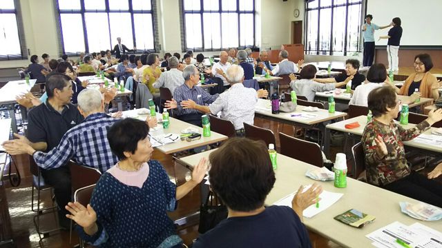 認知症予防「よかよか講座」の様子1