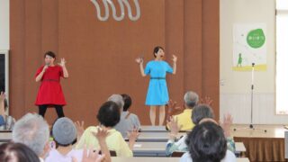 公民館行事「歌謡コンサート」を油山病院開催